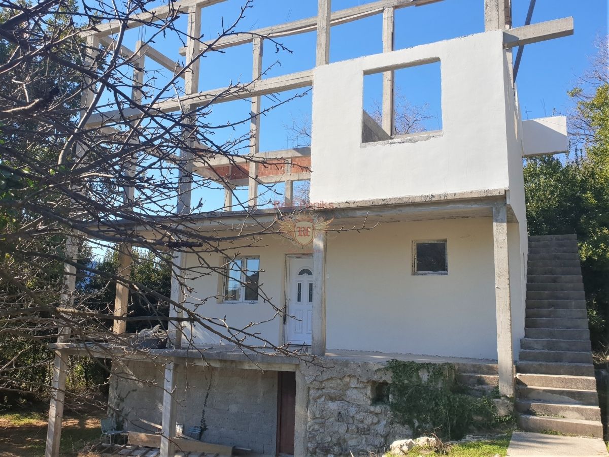 Haus in Herceg-Novi, Montenegro, 150 m2 - Foto 1