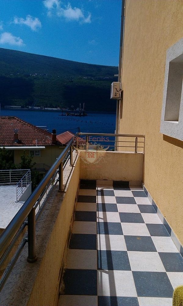 Wohnung in Herceg-Novi, Montenegro, 98 m2 - Foto 1