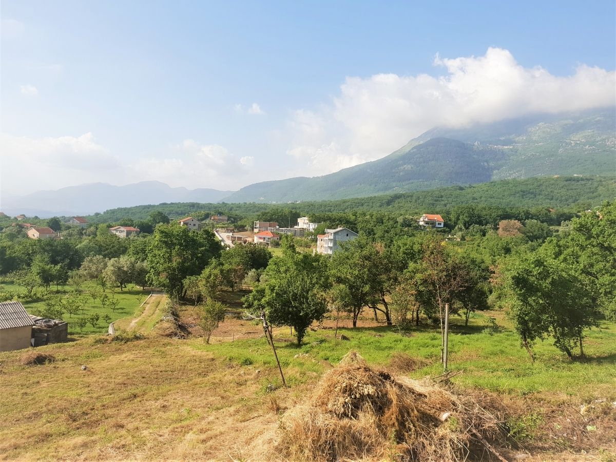 Land in Kotor, Montenegro, 1 780 sq.m - picture 1