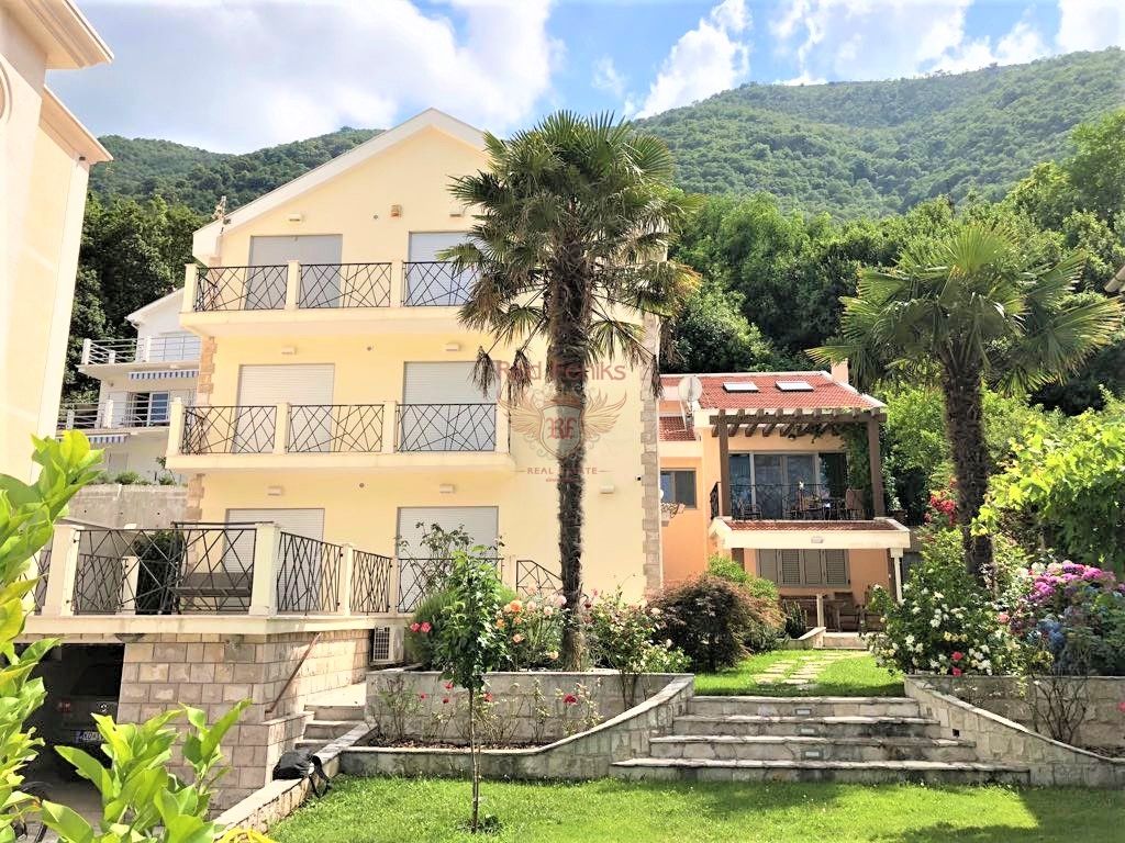 Haus in Kotor, Montenegro, 280 m2 - Foto 1