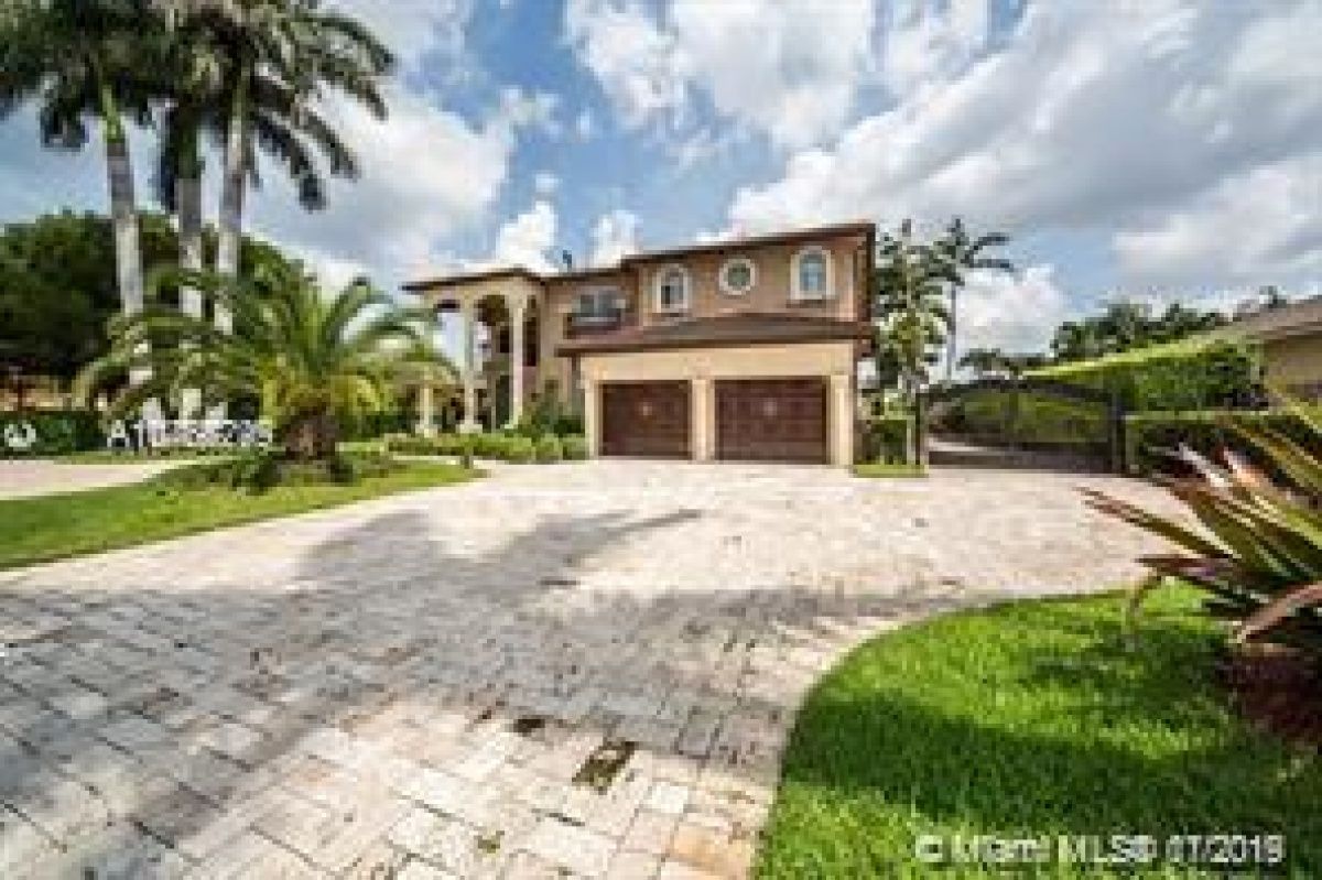 House in Miami, USA, 364 sq.m - picture 1