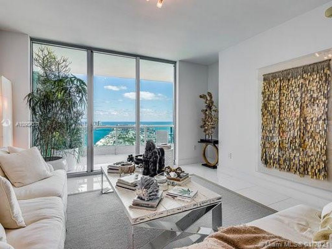Appartement à Miami, États-Unis, 146 m2 - image 1