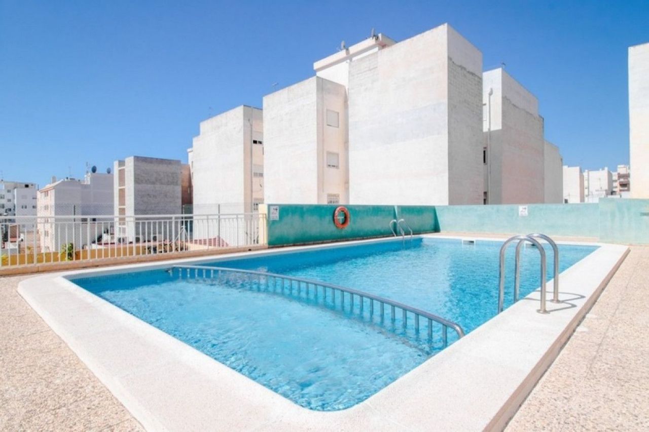 Apartment in Torrevieja, Spain, 48 sq.m - picture 1