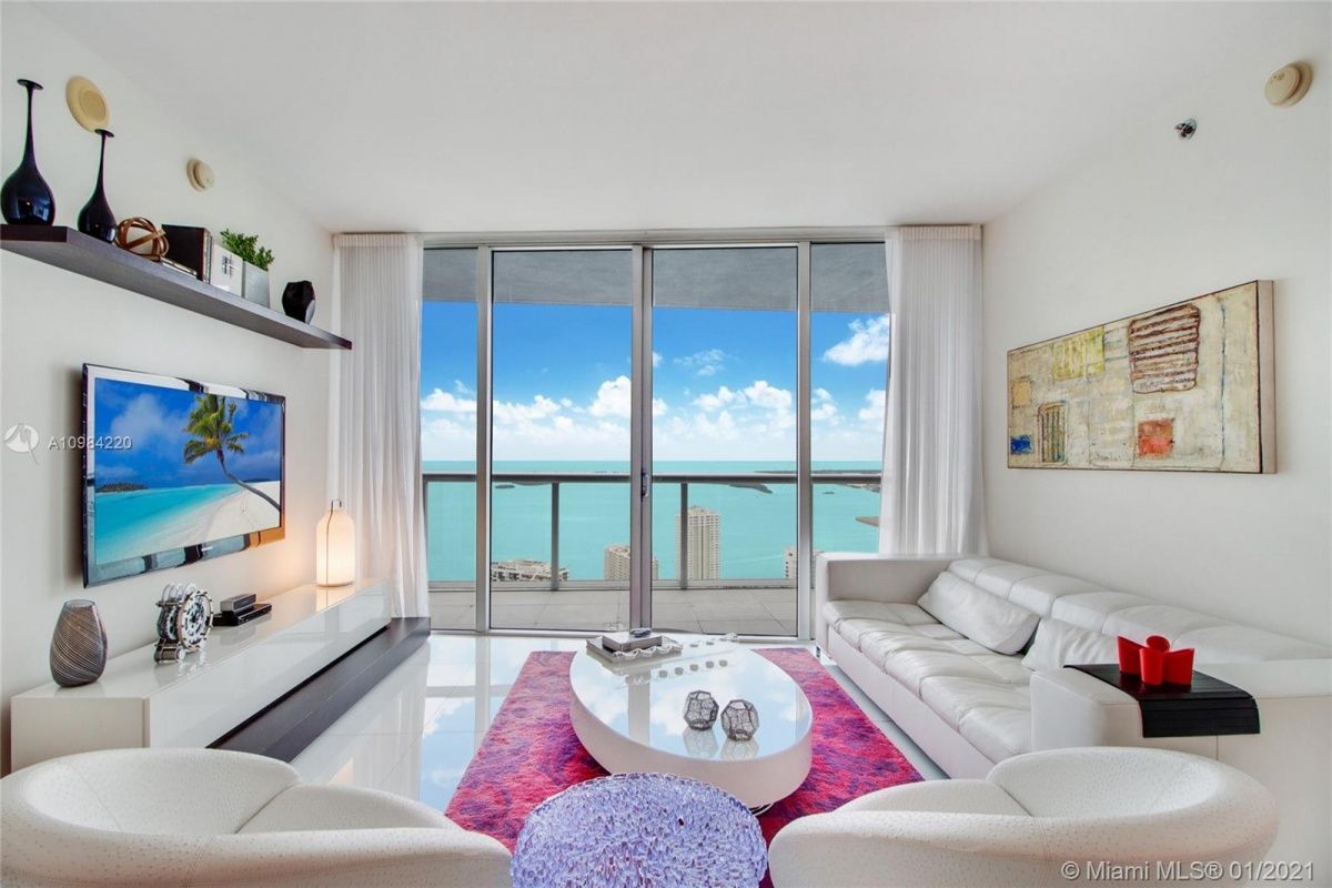 Appartement à Miami, États-Unis, 121 m2 - image 1