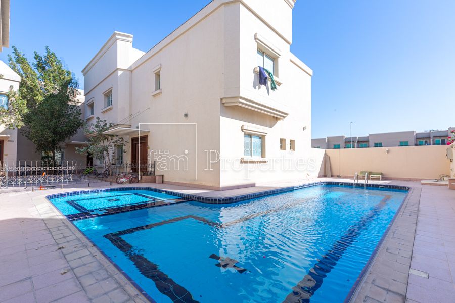 House Mirdiff, UAE, 1 301 sq.m - picture 1