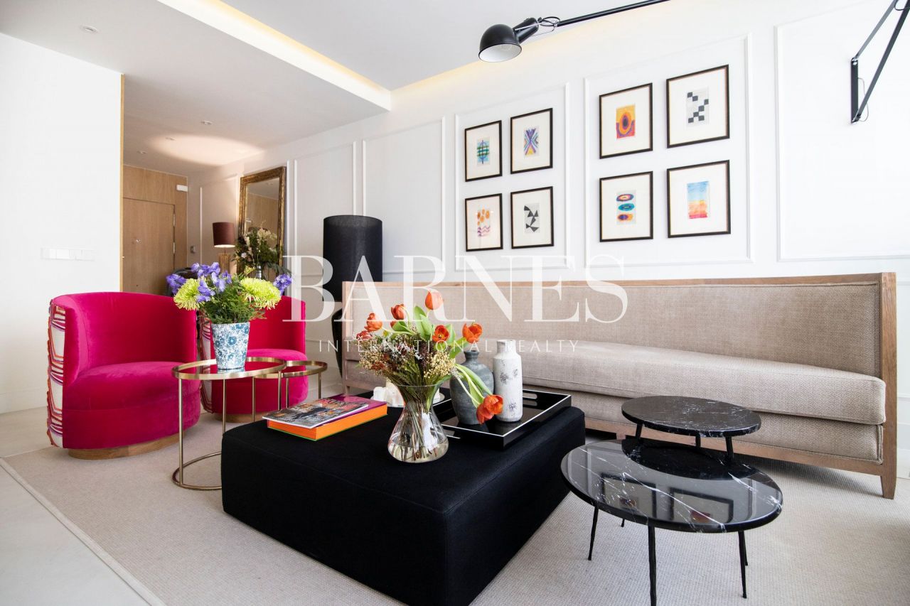Flat in Madrid, Spain, 147 sq.m - picture 1