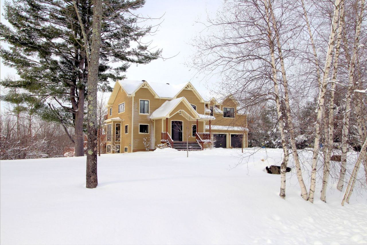 Casa Shefford, Canadá, 412 m2 - imagen 1