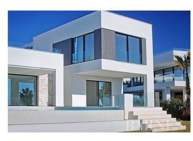 House in Benahavis, Spain, 619 sq.m - picture 1