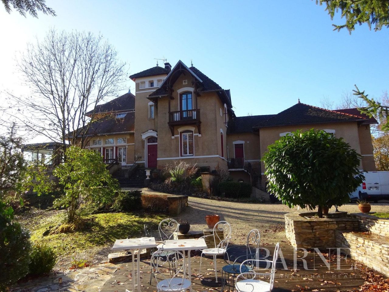 House Morestel, France, 540 sq.m - picture 1
