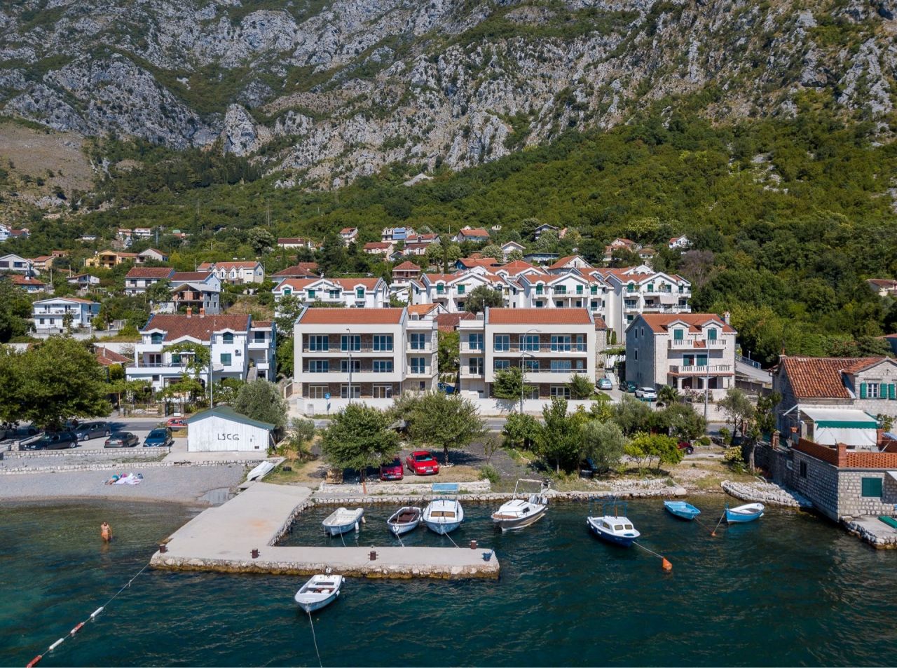 Apartment in Risan, Montenegro, 36 sq.m - picture 1