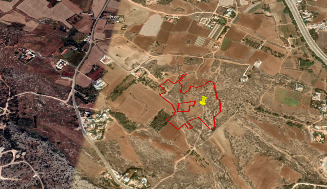 Terreno en Paralimni, Chipre, 27 714 m2 - imagen 1