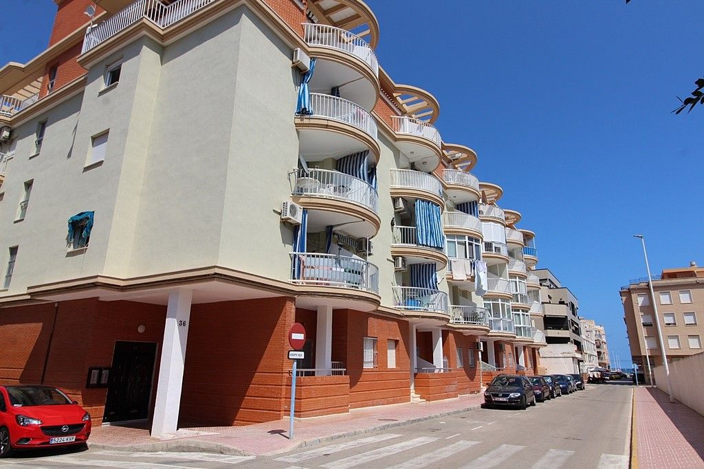 Apartment in La Mata, Spain, 35 sq.m - picture 1