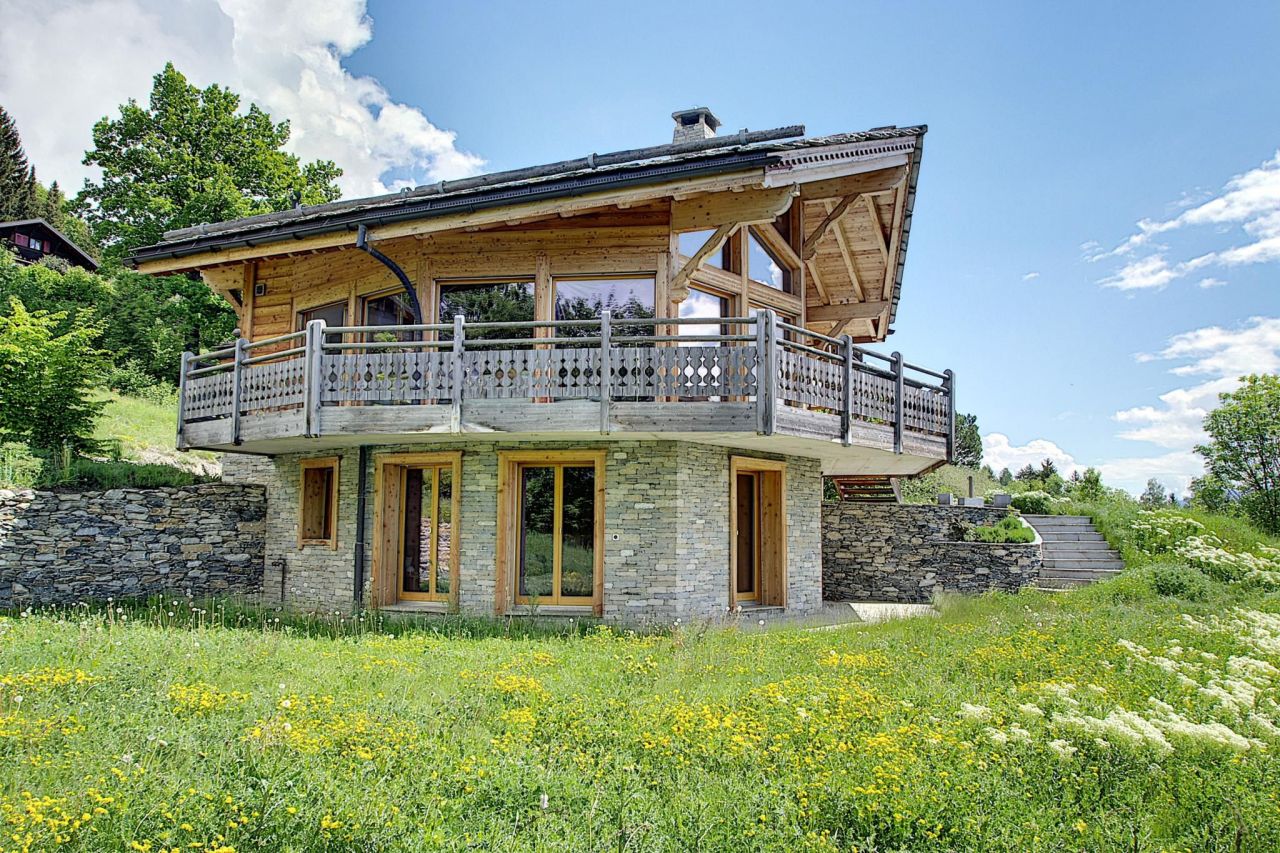 House Arbaz, Switzerland, 240 sq.m - picture 1
