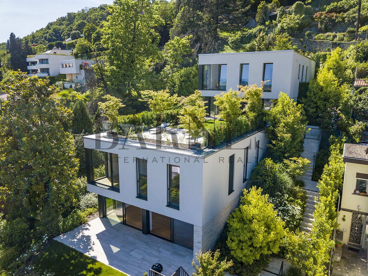 Maison à Porza, Suisse, 231 m2 - image 1