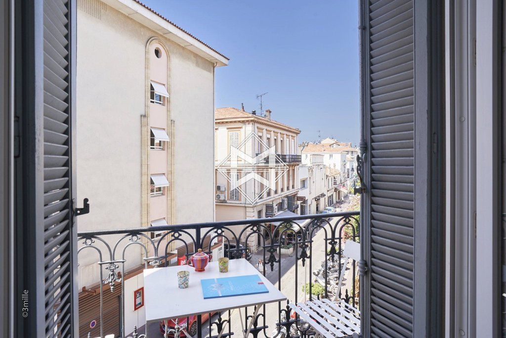 Flat in Cannes, France, 64 sq.m - picture 1