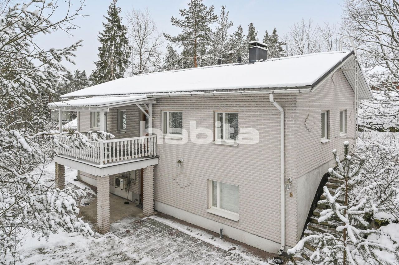 House in Vantaa, Finland, 181.9 sq.m - picture 1