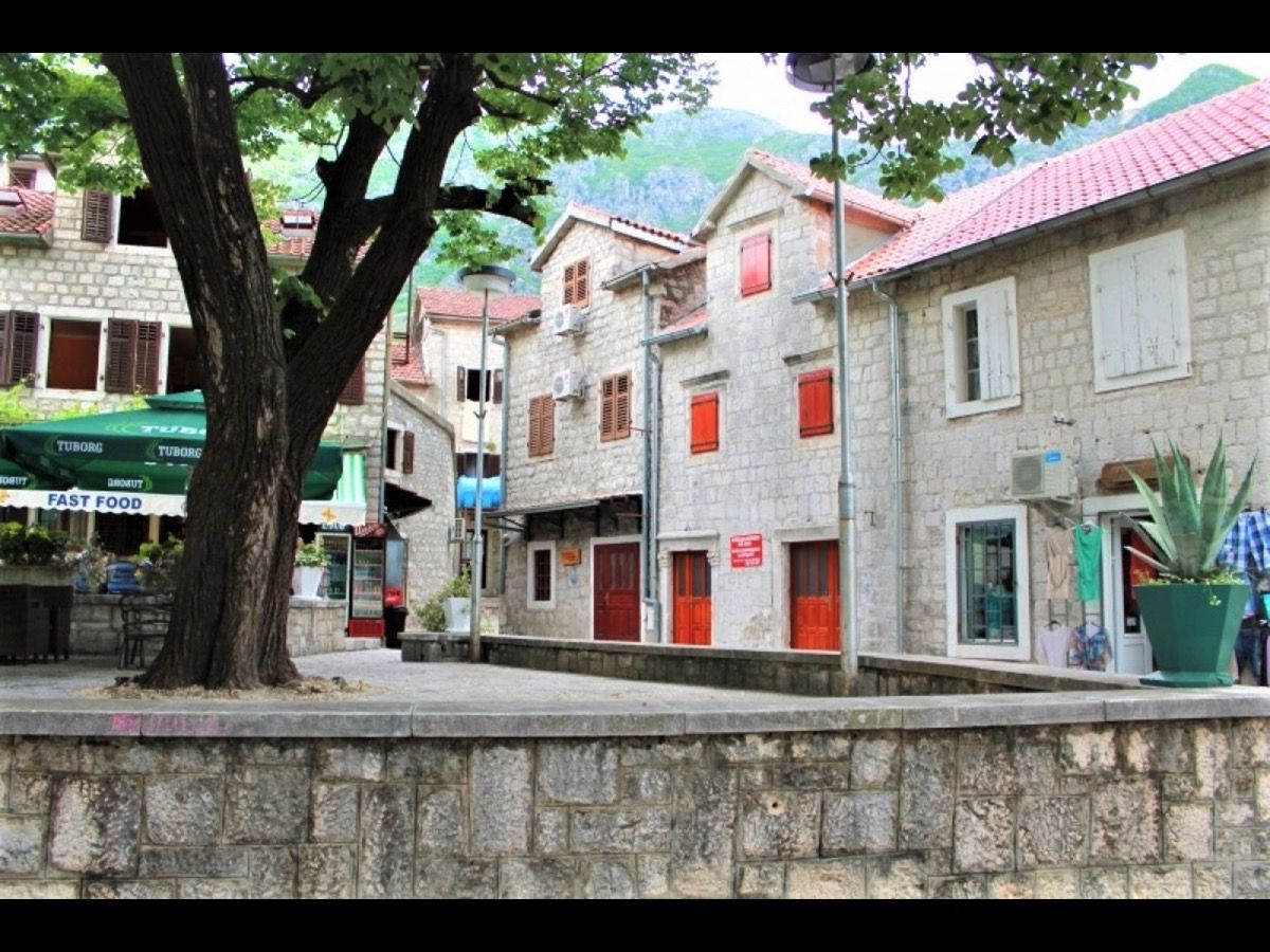 Haus in Risan, Montenegro, 75 m2 - Foto 1
