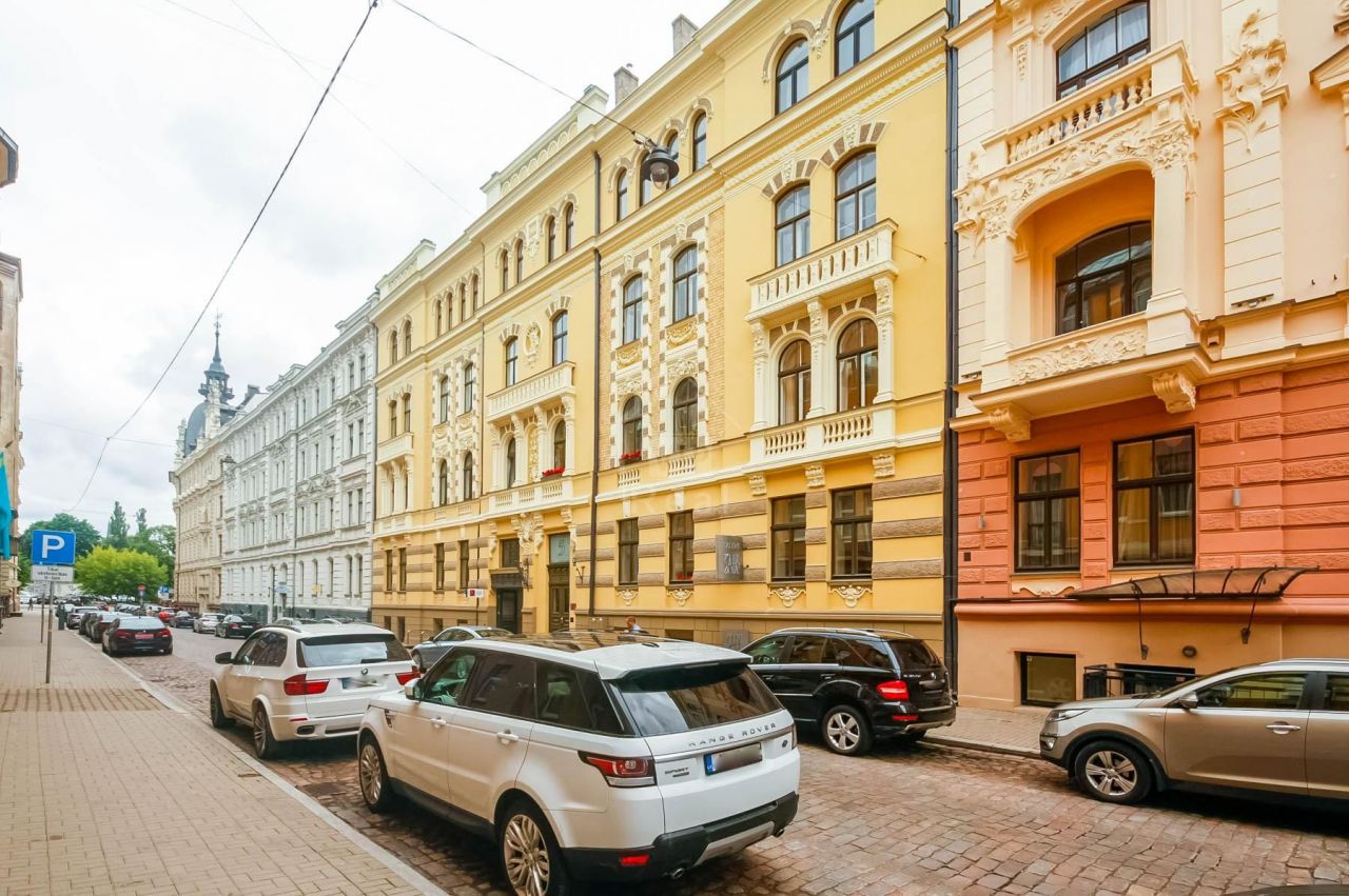 Appartement à Riga, Lettonie, 200 m2 - image 1