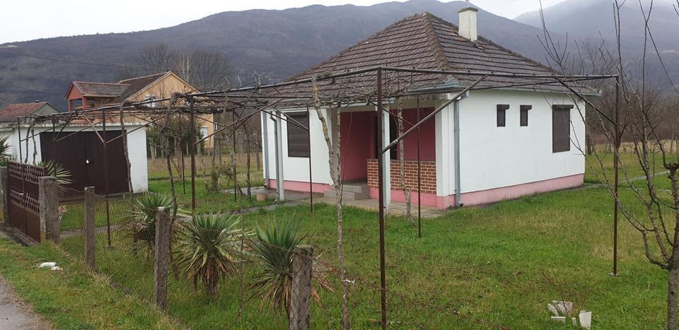 Maison à Danilovgrad, Monténégro, 60 m2 - image 1