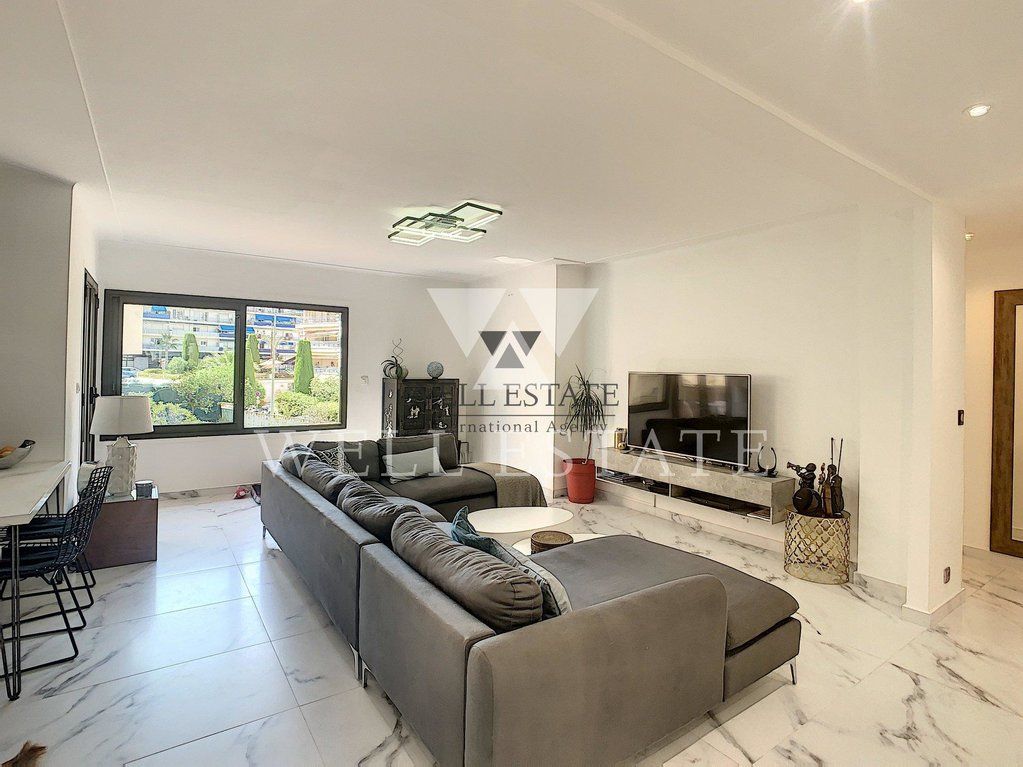 Flat in Cannes, France, 78 sq.m - picture 1