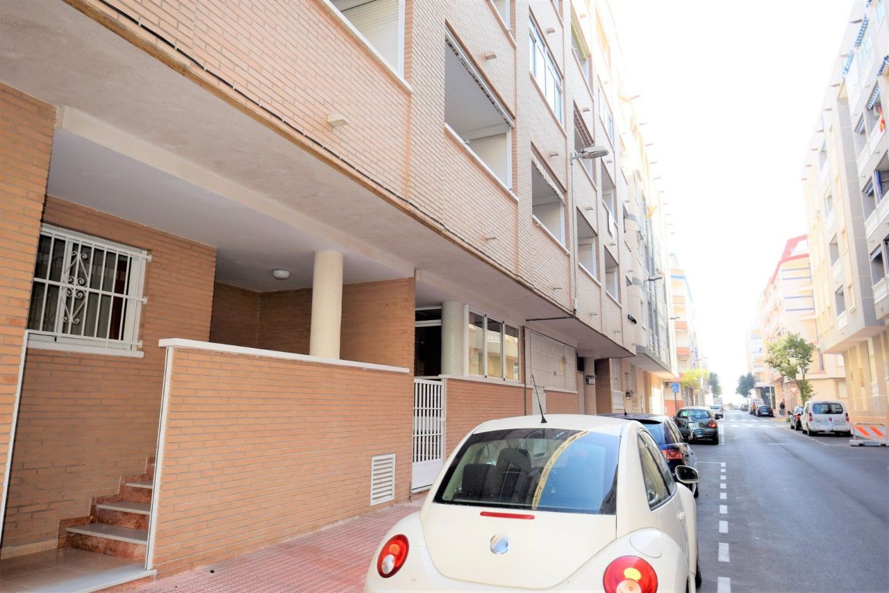 Apartment in Guardamar del Segura, Spain, 55 sq.m - picture 1