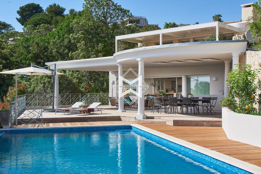 Villa in Cannes, France, 415 sq.m - picture 1