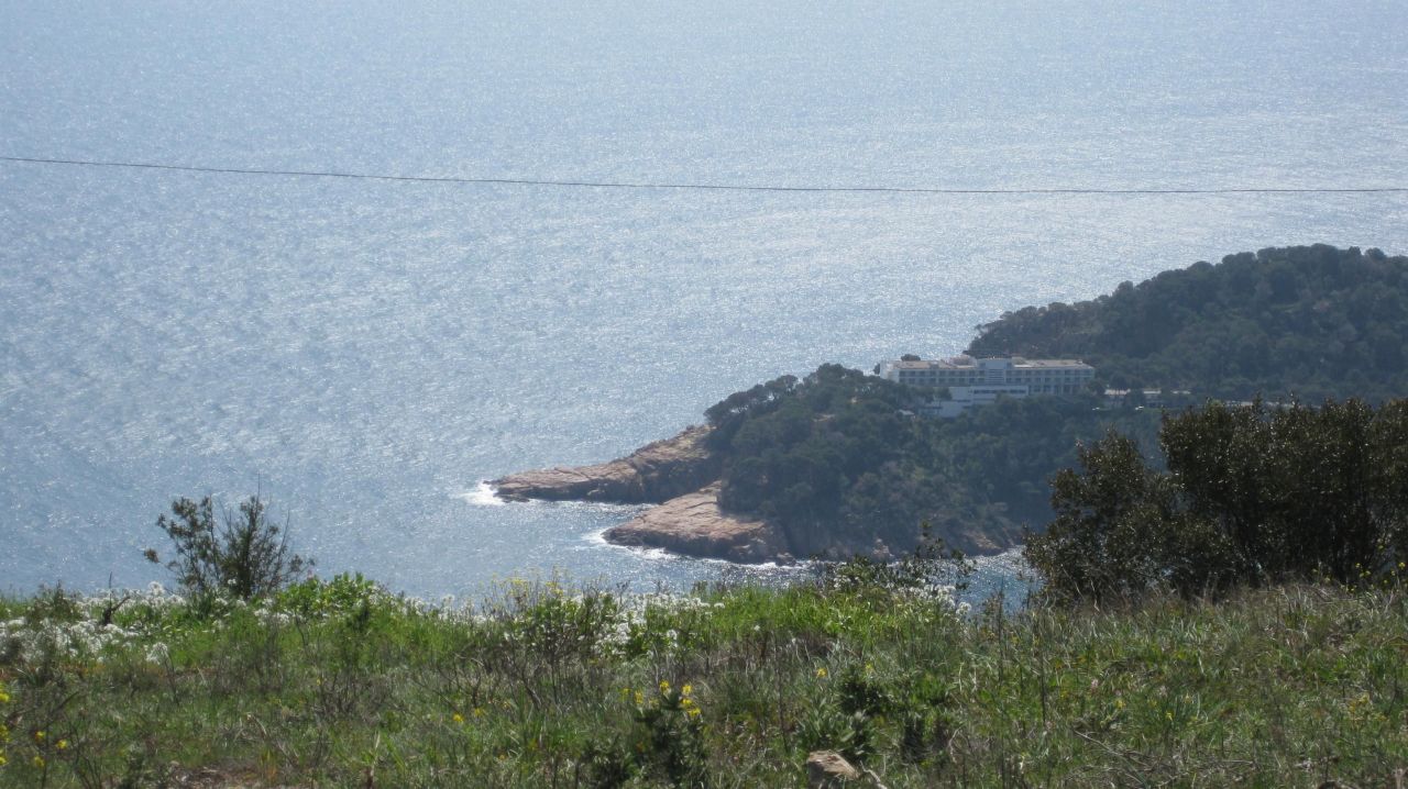 Land in Begur, Spain, 1 000 sq.m - picture 1