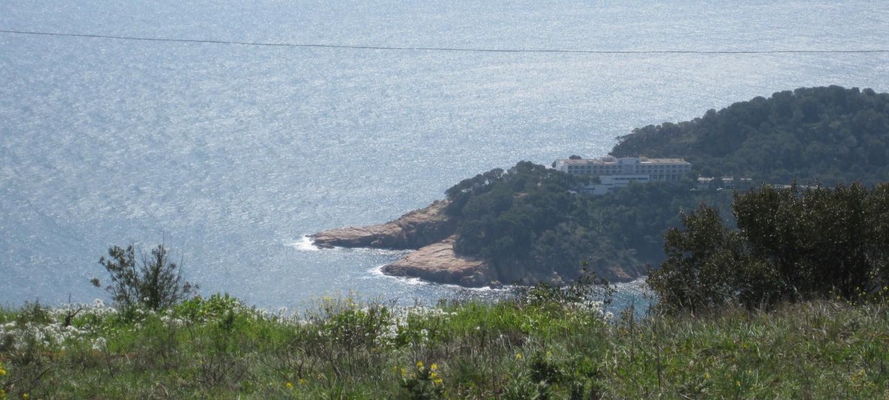 Land in Begur, Spain, 806 sq.m - picture 1