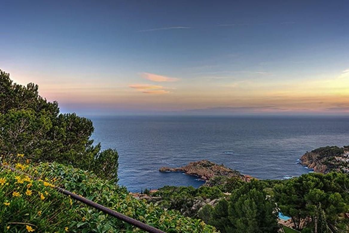 Land in Begur, Spain, 935 sq.m - picture 1