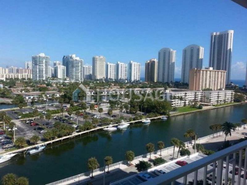 Flat in Sunny Isles Beach, USA, 71 sq.m - picture 1