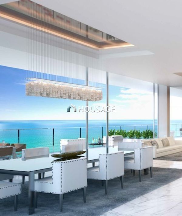 Flat in Sunny Isles Beach, USA, 219 sq.m - picture 1