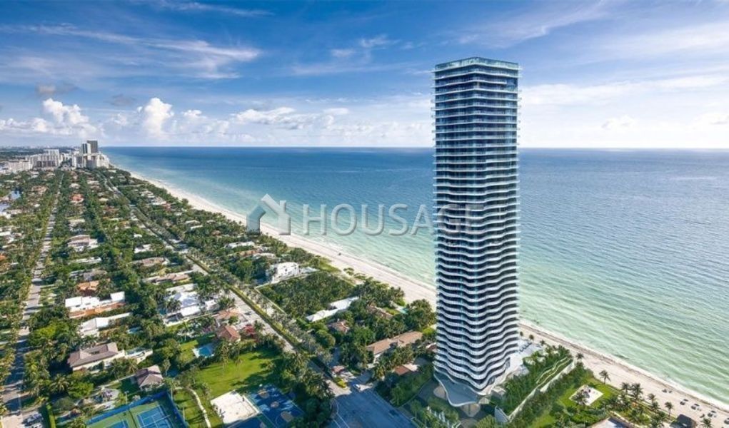 Flat in Sunny Isles Beach, USA, 465 sq.m - picture 1