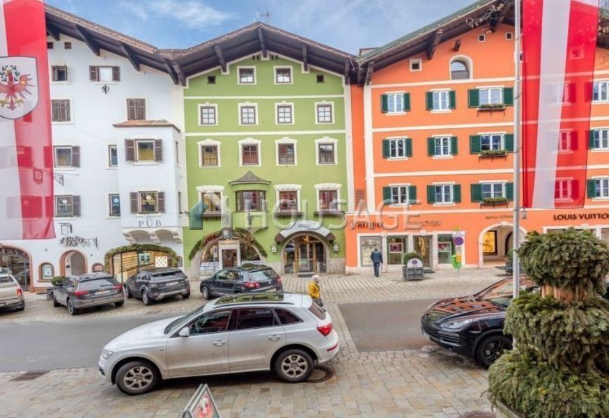 Biens commerciaux à Kitzbühel, Autriche, 1 059 m2 - image 1