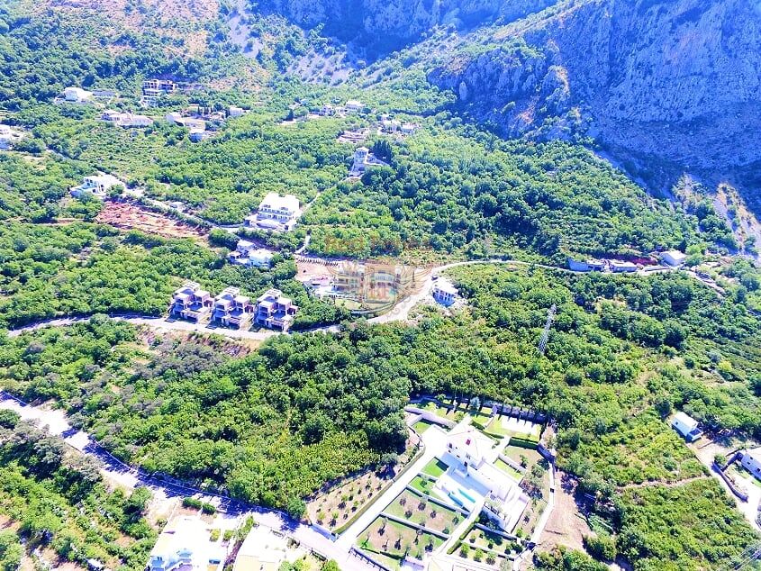 Land in Budva, Montenegro, 703 sq.m - picture 1