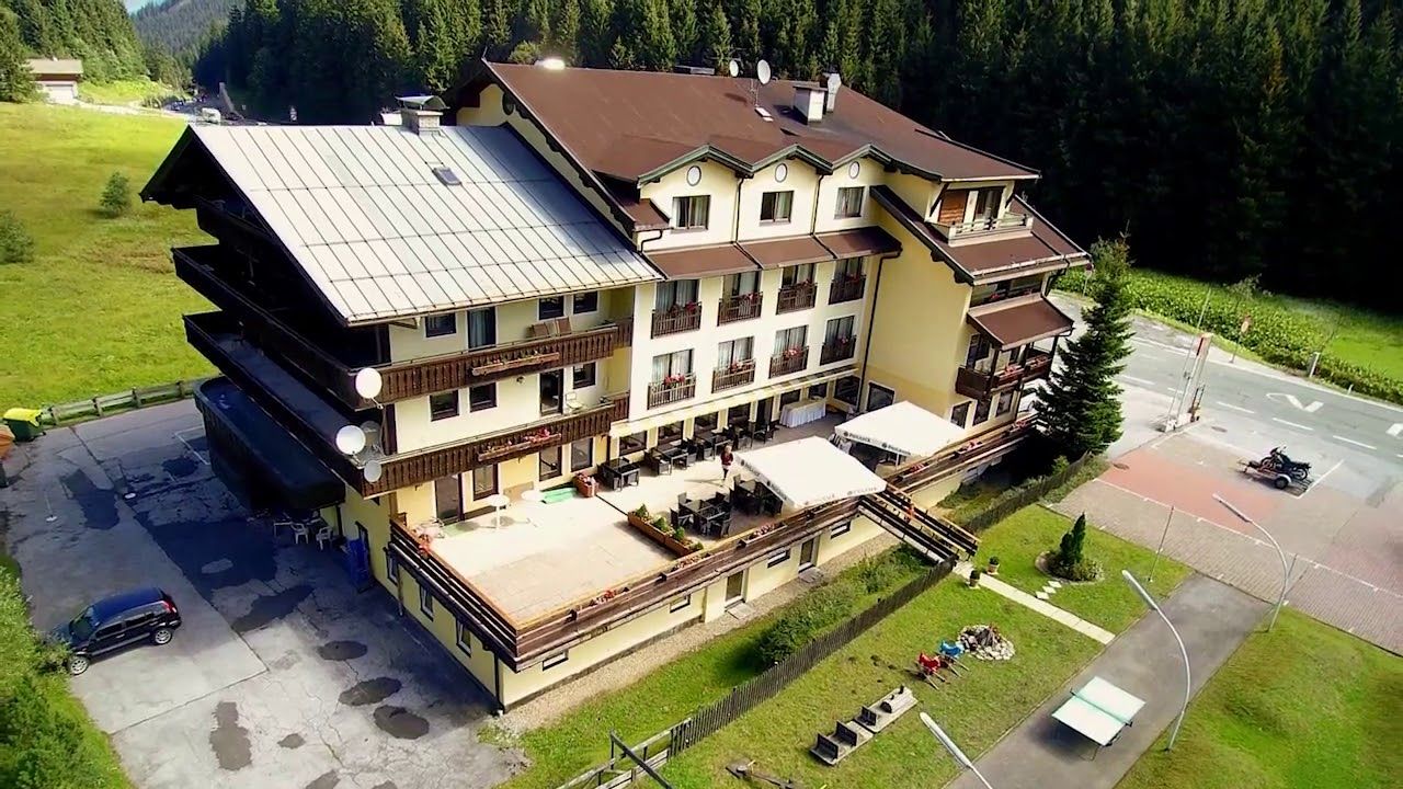 Hotel in Tyrol, Austria, 4 000 sq.m - picture 1
