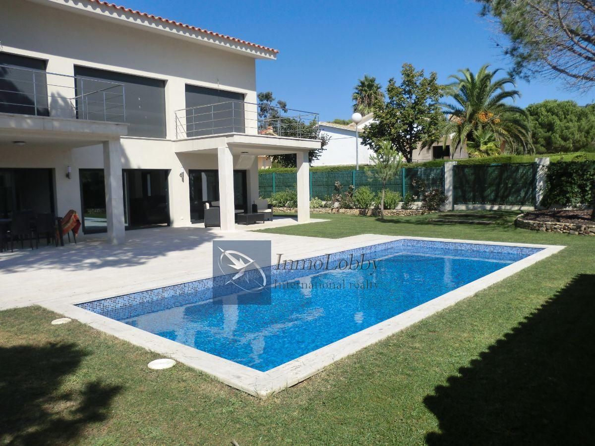 Villa in Sagaro, Spain, 450 sq.m - picture 1