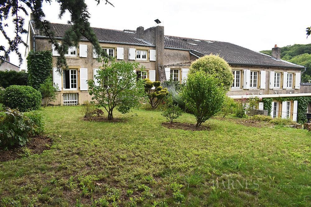 House in Luxembourg, Luxembourg, 550 sq.m - picture 1