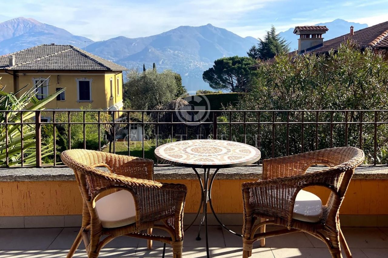 Villa on Lake Como, Italy, 138 sq.m - picture 1