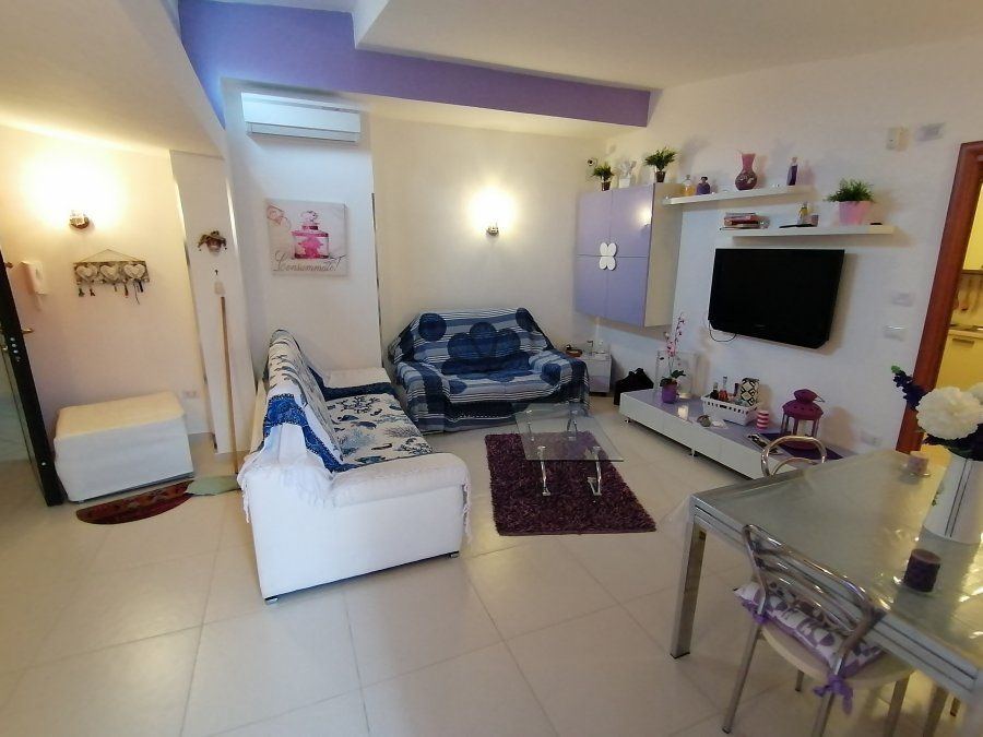 Flat in Scalea, Italy, 80 sq.m - picture 1