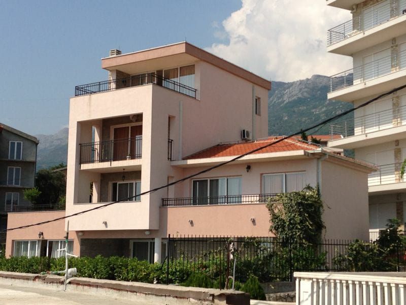 House in Budva, Montenegro, 500 sq.m - picture 1