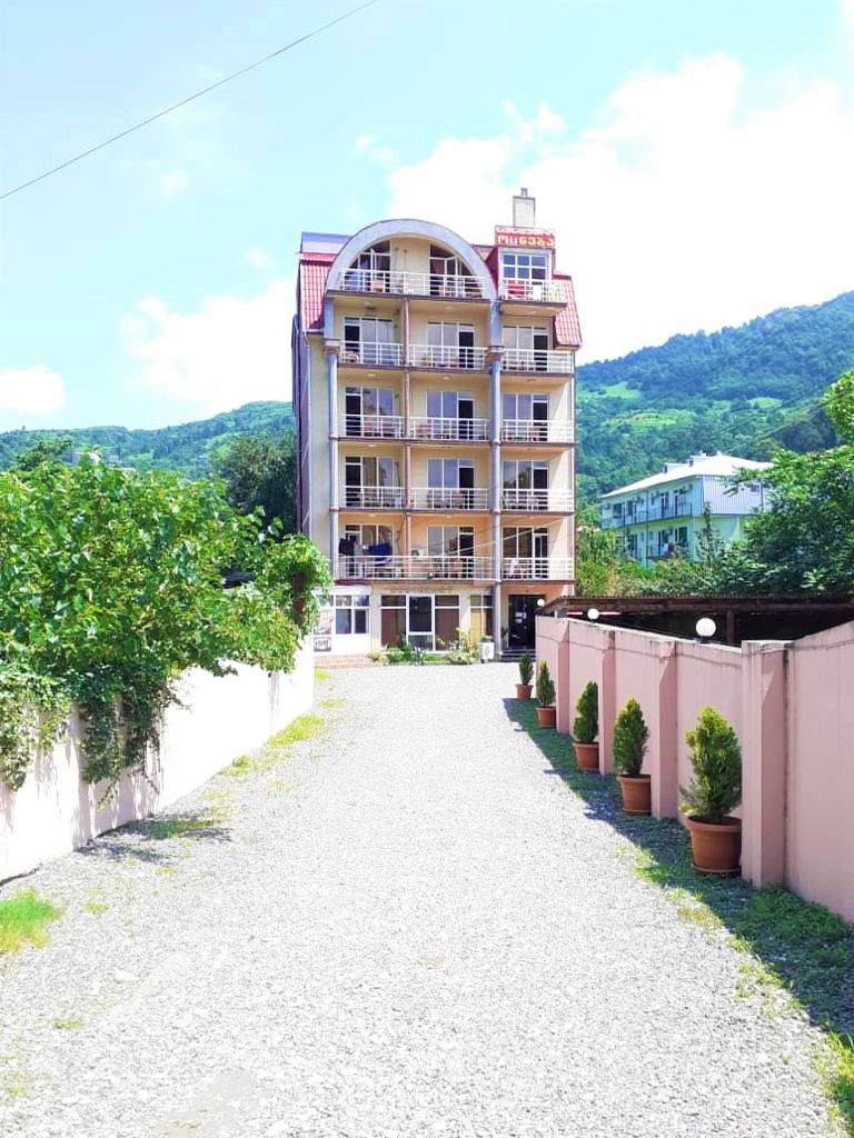 Hotel in Batumi, Georgia, 1 387 sq.m - picture 1