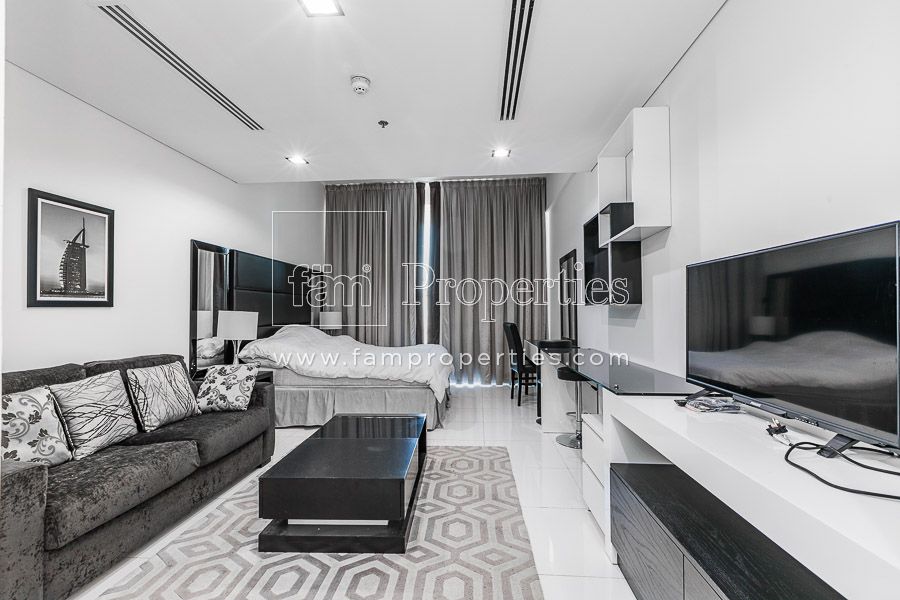Apartment in Dubai, UAE, 42 sq.m - picture 1