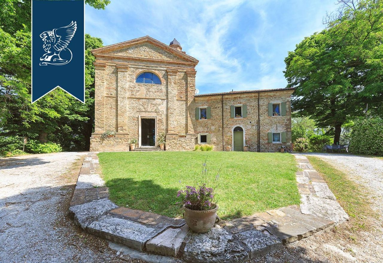 Château à Forli-Cesena, Italie, 1 000 m2 - image 1