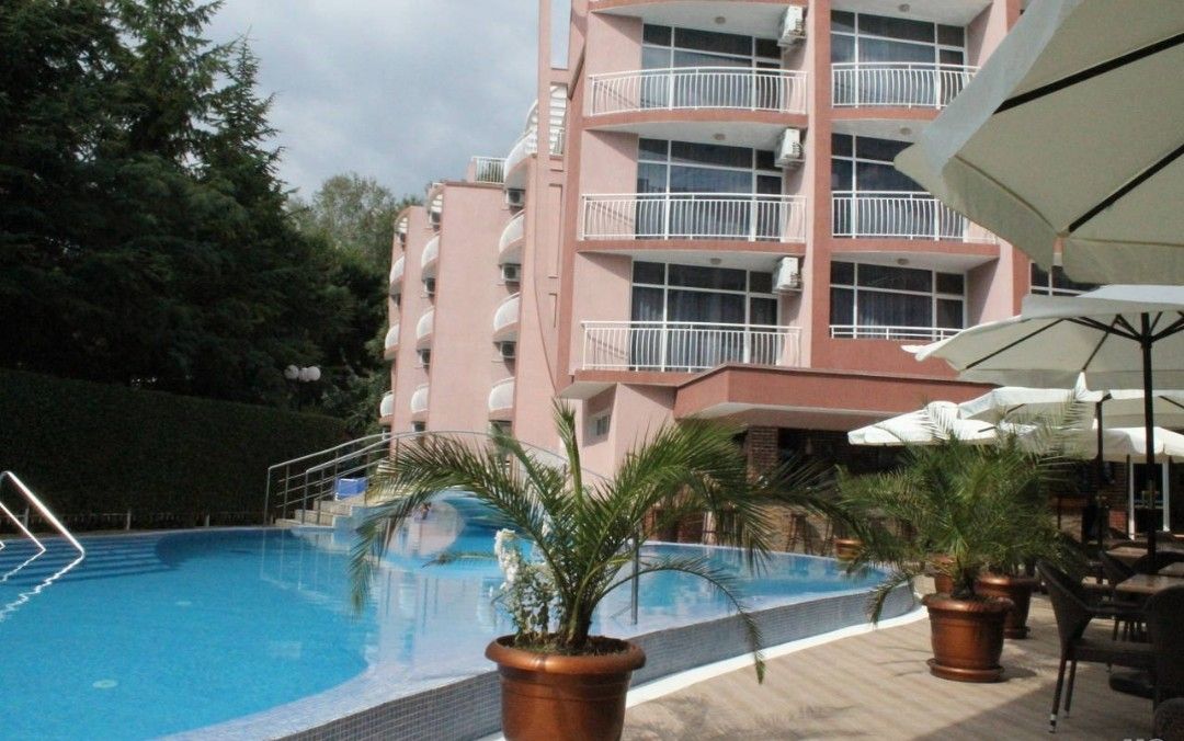 Hotel at Sunny Beach, Bulgaria, 6 518 sq.m - picture 1