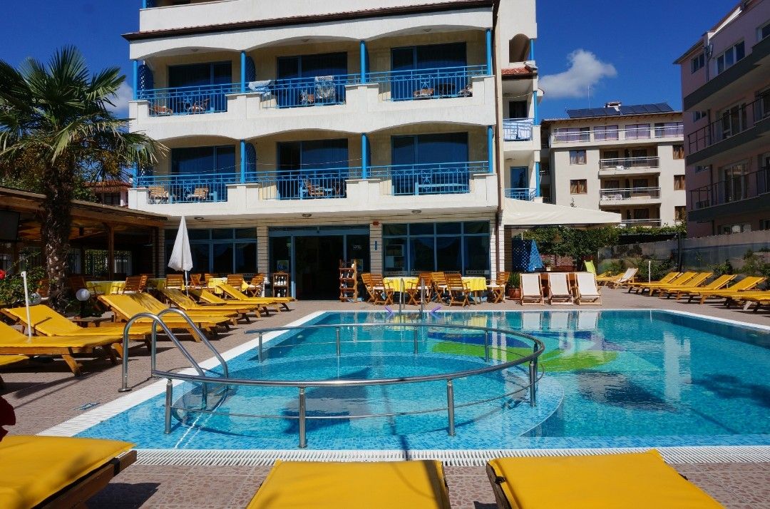 Hotel at Sunny Beach, Bulgaria, 1 630 sq.m - picture 1