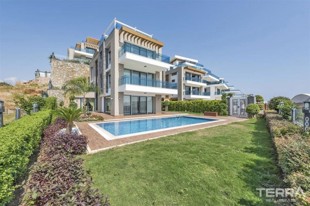 Villa à Alanya, Turquie, 520 m2 - image 1