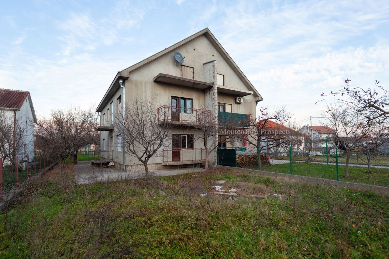 Haus in Danilovgrad, Montenegro, 246 m2 - Foto 1