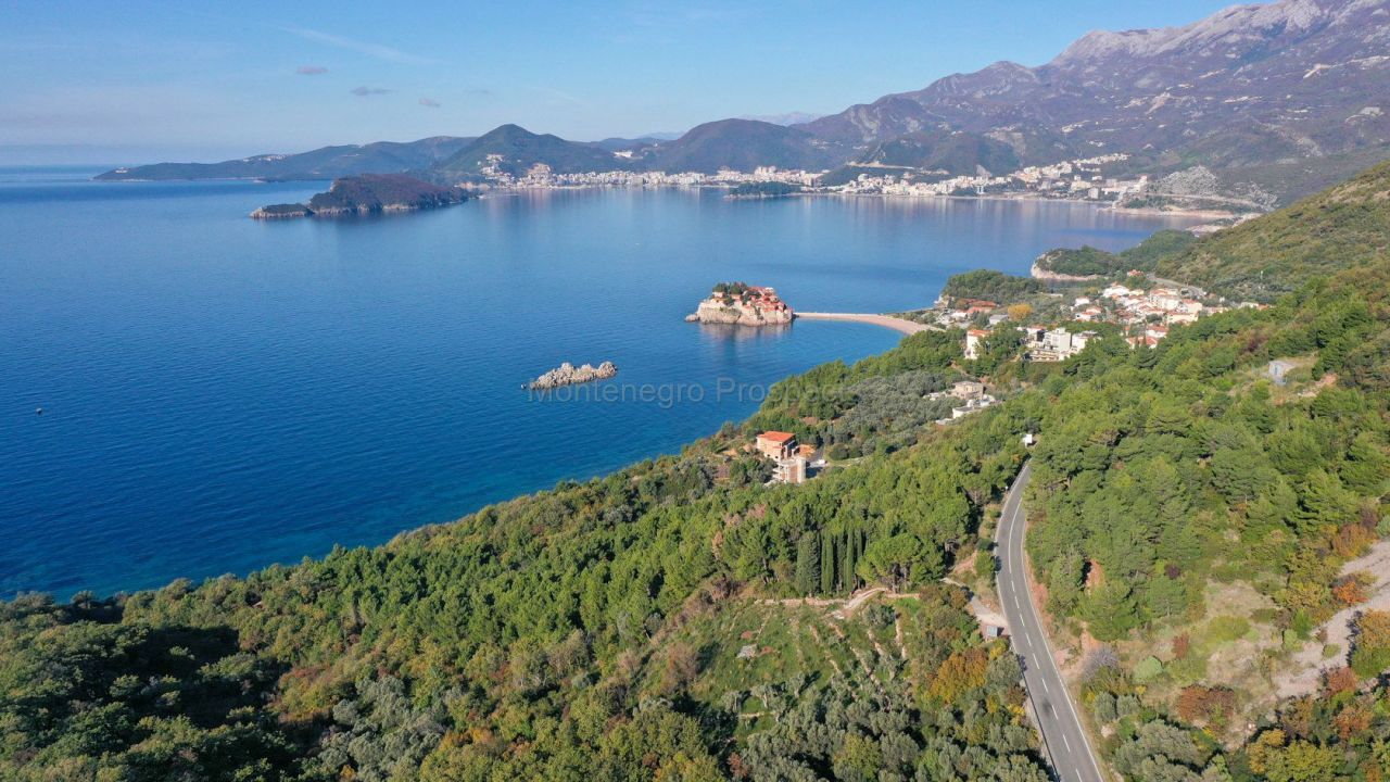 Land in Budva, Montenegro, 2 616 sq.m - picture 1