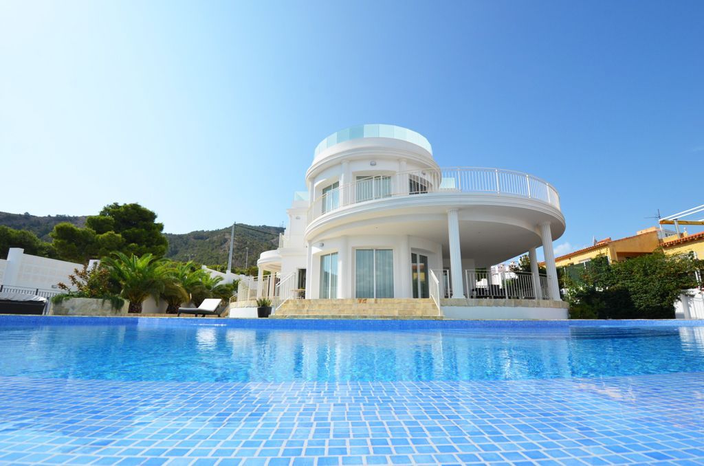 Villa in L'Albir, Spain, 527 sq.m - picture 1