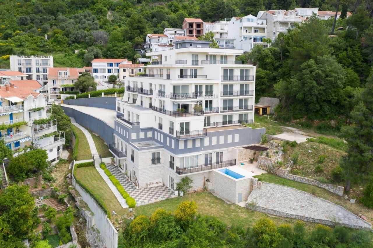 Apartamento en Budva, Montenegro, 1 658 m2 - imagen 1